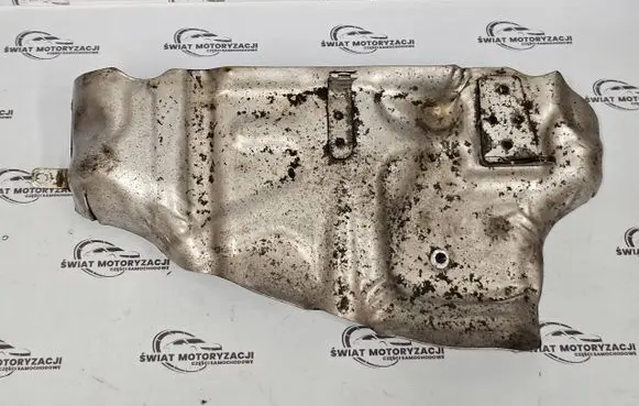 Mercedes-Benz E W212 Heat shield in engine bay A2710900334