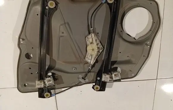Mercedes-Benz B W245 Sliding door window regulator with motor A1697202979