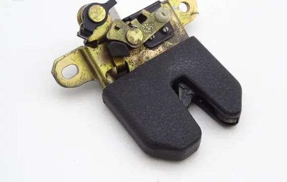 Seat Cordoba (6L) Tailgate/trunk/boot lock/catch/latch 8D5959489