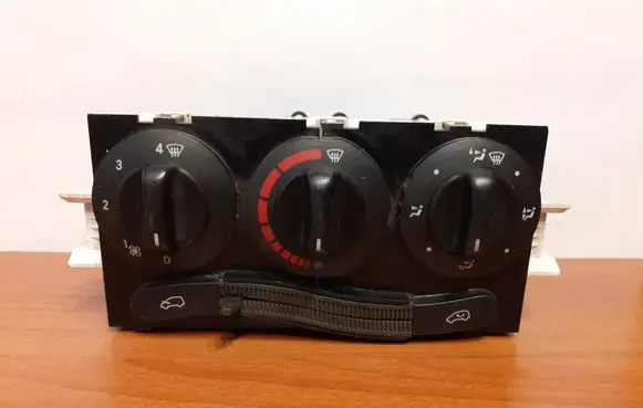 Mercedes-Benz A W168 Interior fan control switch 1688300385 4894