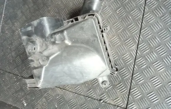 Lexus IS 220D-250-350 Air filter box 1770026350 1001408260