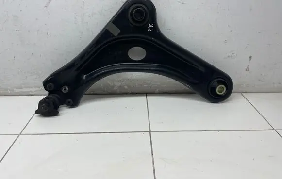 Citroen C3 Front lower control arm/wishbone