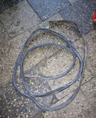 Volkswagen Transporter - Caravelle T4 Loading door rubber seal (on body) 
