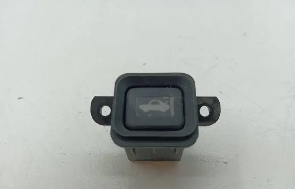 Honda CR-V Tailgate/trunk/boot open switch 