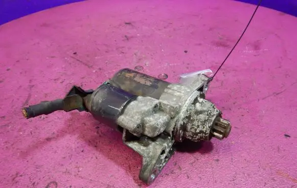 Volkswagen Golf IV Starter motor