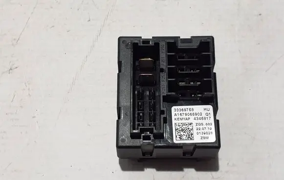 Mercedes-Benz GLS X167 Other relay A1679065902
