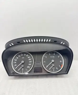 BMW 5 E60 E61 Speedometer (instrument cluster) 62116935747 213052000573 110080213