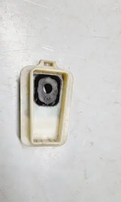 Citroen DS7 Crossback Radiator mount bracket 9673630480