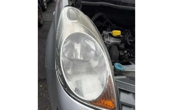 Nissan Note (E11) Headlight/headlamp 