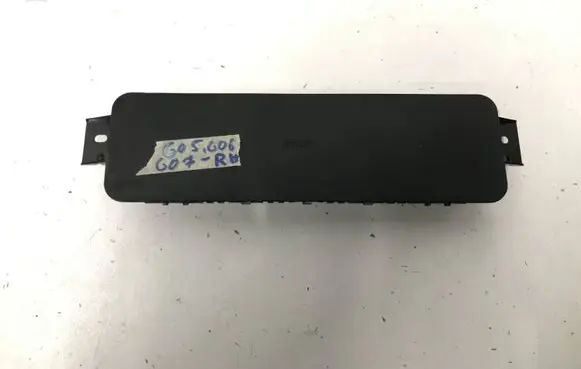 BMW X7 G07 Knee airbag 