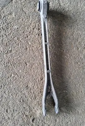 Dodge Challenger Rear control arm 68210633AA