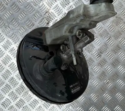 Volvo C30 Brake booster 6M512B195CC