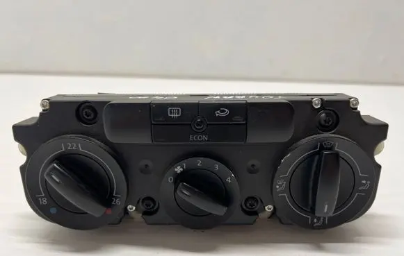 Volkswagen Touran I Climate control unit