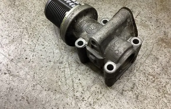 Opel Zafira B EGR valve 55215031