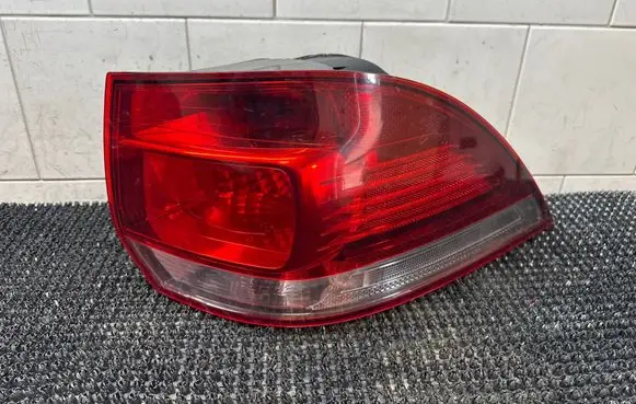 Volkswagen Golf VI Rear/tail lights
