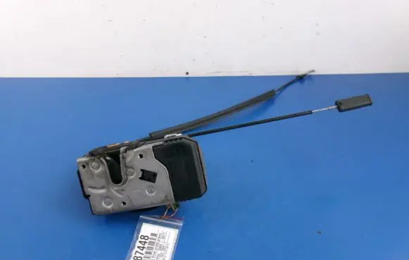 Opel Combo C Front door lock 13154792GF