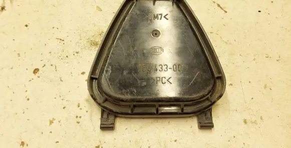 Volkswagen PASSAT B5.5 Headlight/headlamp dust cover 15443300