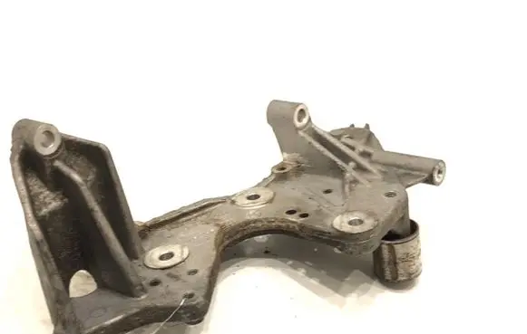 Volkswagen Phaeton Engine mounting bracket 059130147P