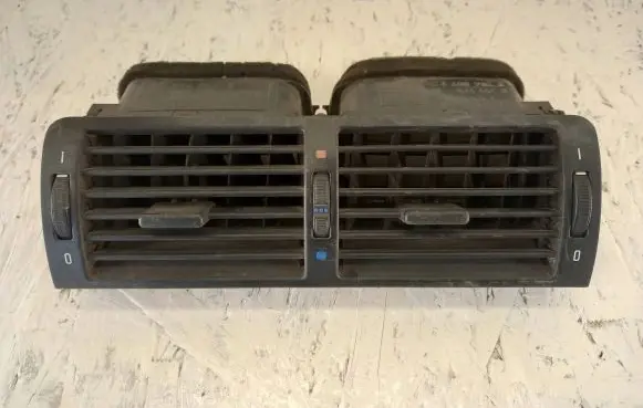 BMW 3 E46 Dash center air vent grill 8363199 8370741 8361895