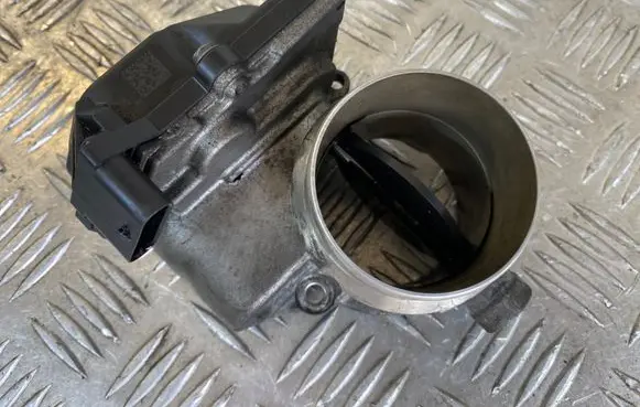 BMW X5 E70 Throttle valve 7806231 A2C53279057 05071000625