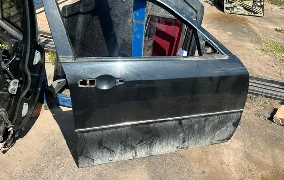 Chrysler 300 - 300C Front door