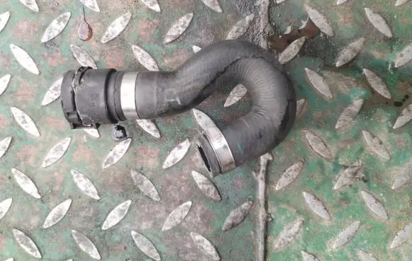 BMW 5 E60 E61 Engine coolant pipe/hose 7788999
