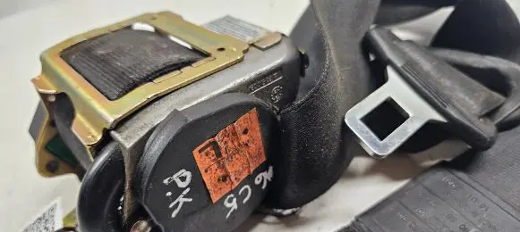 Audi A6 S6 C5 4B Front seatbelt 566185121C