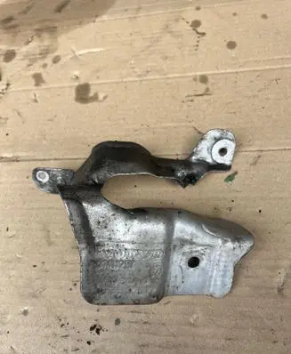 Volvo XC60 Heat shield in engine bay 31411251
