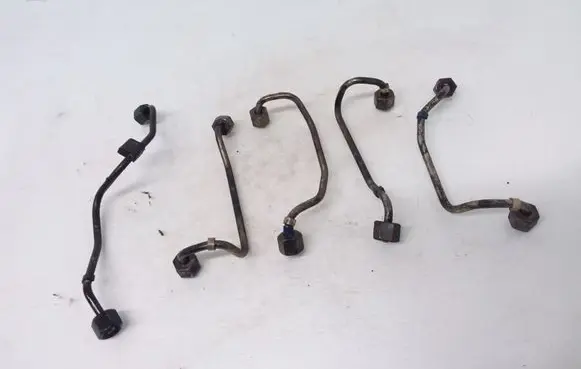 Jaguar X-Type Fuel injector supply line/pipe 