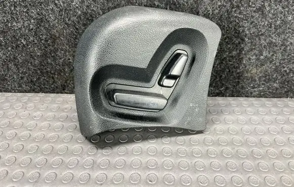Mercedes-Benz E W211 Seat control switch 2118211358