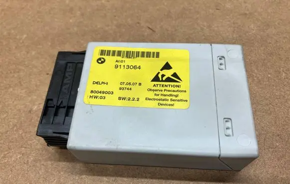 BMW 5 E60 E61 Center console control module 9113064 80049003 93744