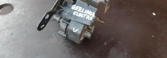 Citroen Berlingo Water pump 9806129480R