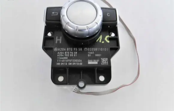 Multifunctional control switch/knob