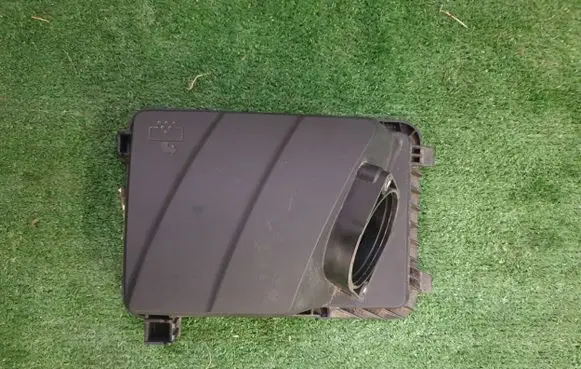 Hyundai i30 Air filter box cover 28110G4900
