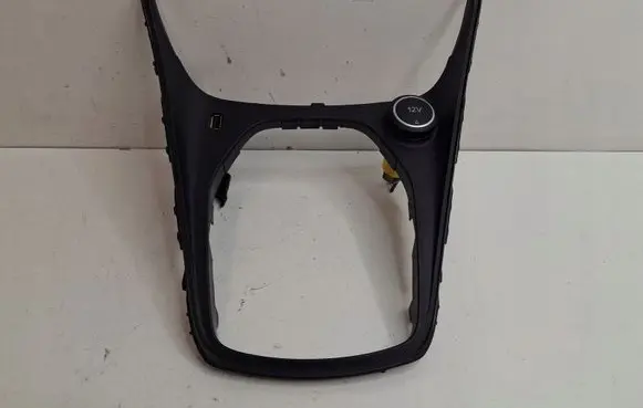 Ford Puma Center console L1TBS044H83ADW