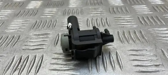 Audi Q5 SQ5 Turbo solenoid valve 1K0906283A