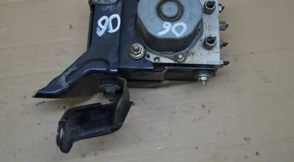 Nissan Qashqai ABS Pump 476604EA1E