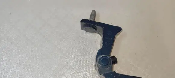 Audi Q7 4M Rear door upper hinge 4M0831404E