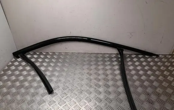 BMW iX1 Rubber seal front door window/glass 9451546