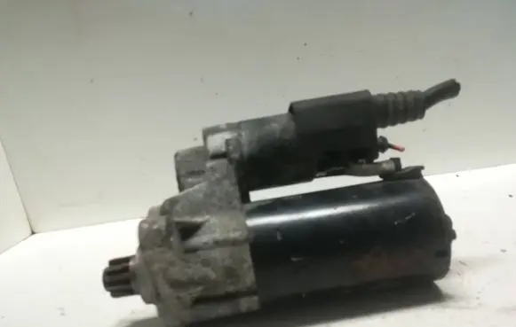 Volkswagen Golf V Starter motor