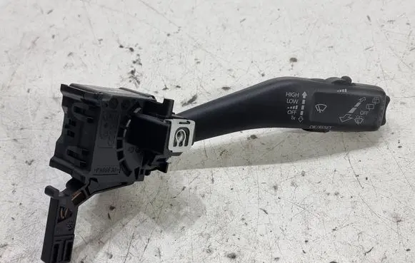 Volkswagen Golf VI Wiper control stalk 1K0953519J