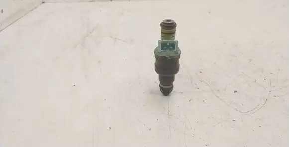 BMW 5 E39 Fuel injector 0280150415