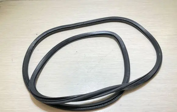 Volvo XC90 Rubber seal rear door 31457674