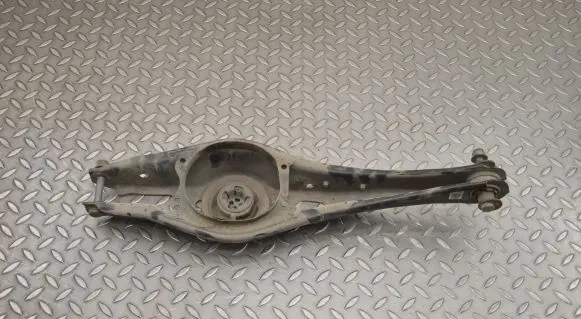 Volkswagen PASSAT B8 Rear upper control arm/wishbone 3Q0505311E
