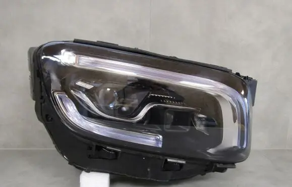 Scheinwerfer