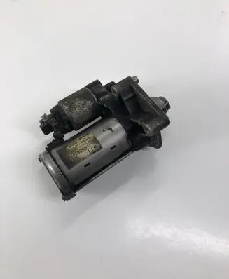 Peugeot 308 Starter motor 9675660680 0001174601