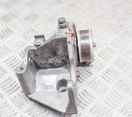 Mitsubishi L200 Power steering pump mounting bracket 
