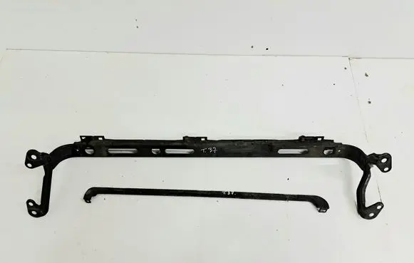 Volvo V50 Radiator support slam panel bracket 