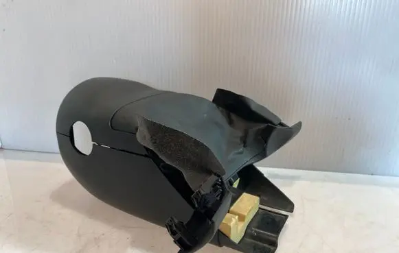 Steering wheel column trim