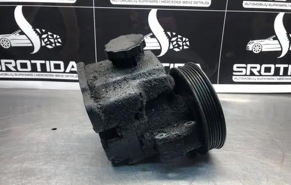 Mercedes-Benz C W203 Power steering pump A6112300115